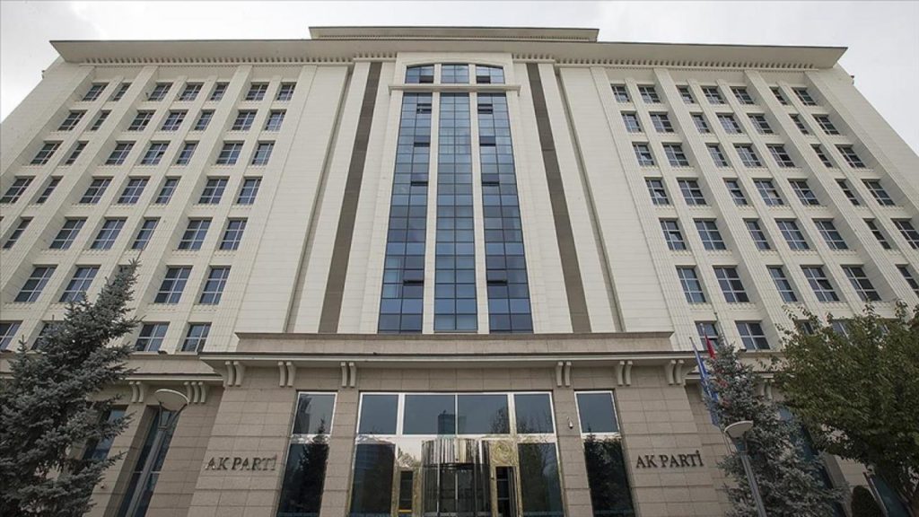 Anayasa Değişikliği Çalışmaları Sürüyor