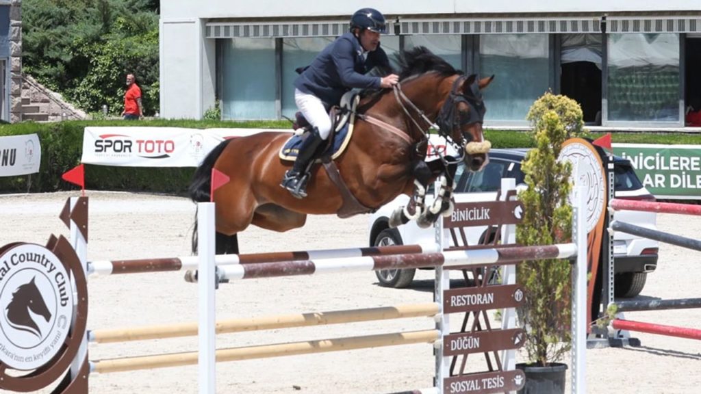 Ankara’da TBMM Kupası Engel Atlama Yarışmaları Sonuçları Belli Oldu
