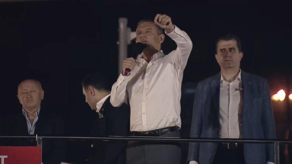 CHP’li Özgür Özel’e Yolsuzluk Soruşturmaları ve Skandal Tehditler