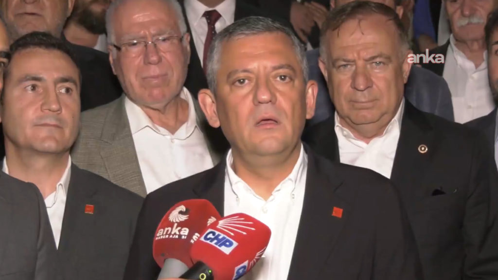 Cumhuriyet Halk Partisi’nde Şaibeli Kurultay ve Davalar Gündemi