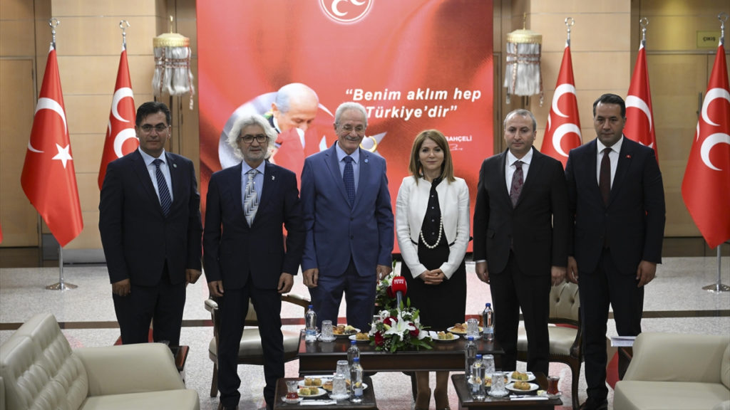 Demirtaş ve Akşener Geleneksel Bayramlaşma Ziyaretlerini Gerçekleştirdi