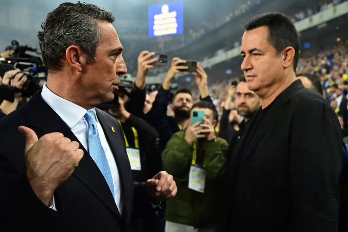 Fenerbahçe’de Acun Ilıcalı Görevinden Ayrıldı