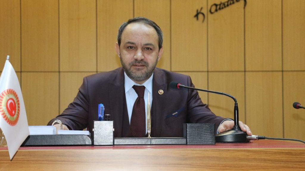 Ferhat Ünsal, AK Parti’den İstifa Etti: Balıklı Kaplıca ve Parti İçi İlgisizlik Gündemde