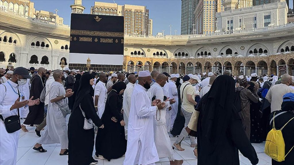 Hac Yolculuğu ve Kutsal Topraklarda Son Duraklar