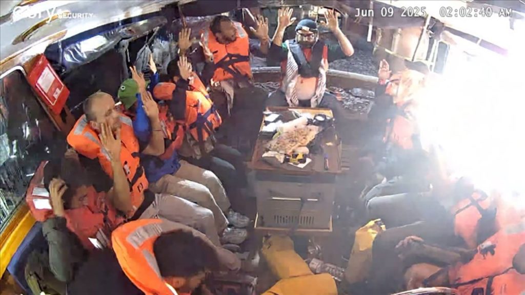 İsrail Ordusu, Madleen Gemisi’ne Müdahale Etti: Aktivistlerin Durumu Endişe Yarattı