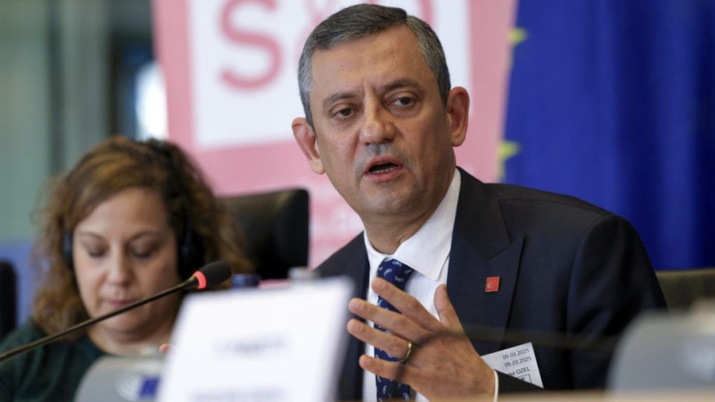 İstanbul Büyükşehir Belediyesi’ne Yönelik Yolsuzluk Operasyonları ve Türkiye’deki Güncel Gelişmeler