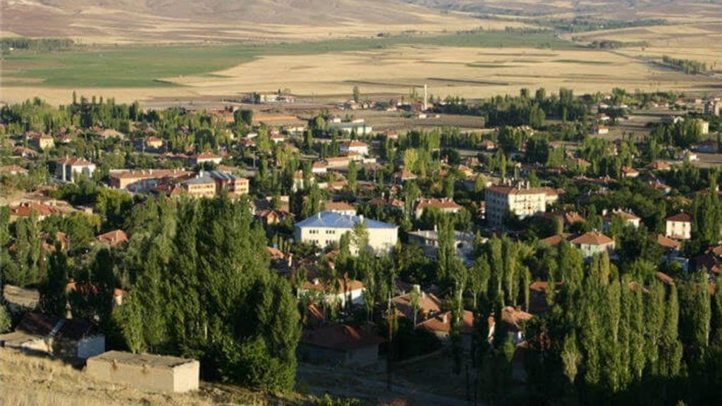 Resmi Gazete’de YEKA İlanları: Eskişehir, Erzurum ve Sivas’ta Yenilenebilir Enerji Kaynak Alanları Belirlendi