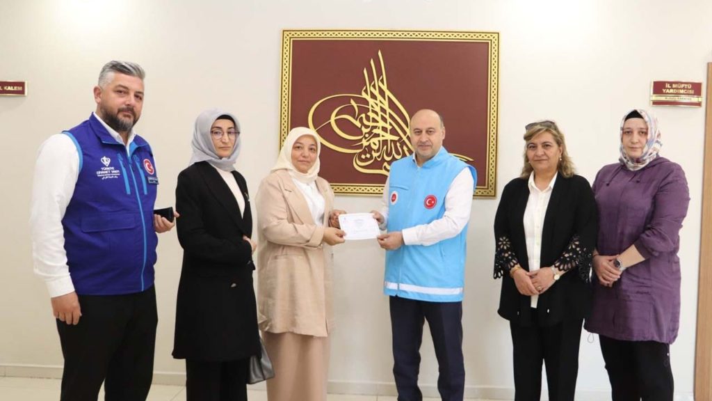 Sivas Belediyesi’nden Filistin’e Bağış