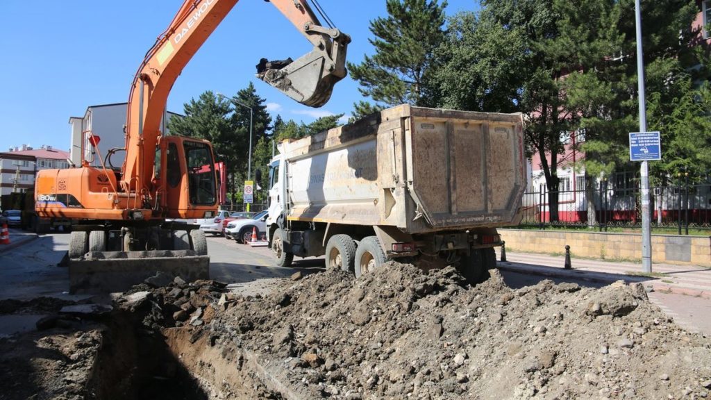 Sivas Belediyesi’nden İçme Suyu Hattı Yenileme Çalışması Uyarısı