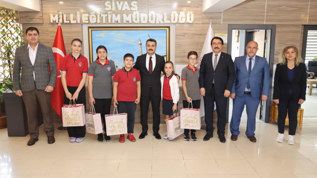 Sivas Cumhuriyet Üniversitesi İlkokulu ve Ortaokulu Öğrencilerinden Başarı Dolu Ziyaret