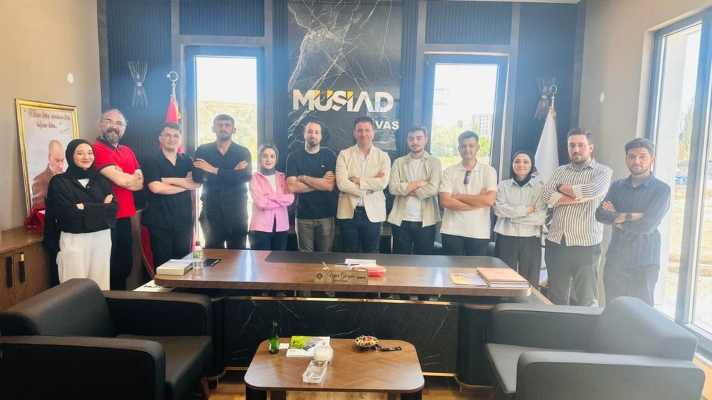 Sivas Cumhuriyet Üniversitesi Teamaquatech Takımı MÜSİAD Sivas Şubesini Ziyaret Etti