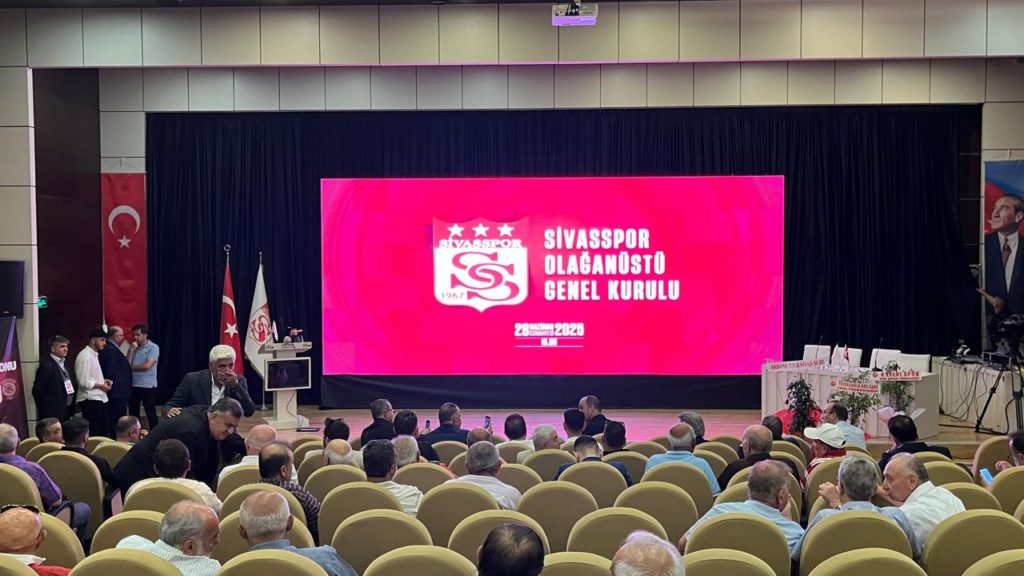 Sivasspor Genel Kurulu Canlı Yayınla Gerçekleştirildi