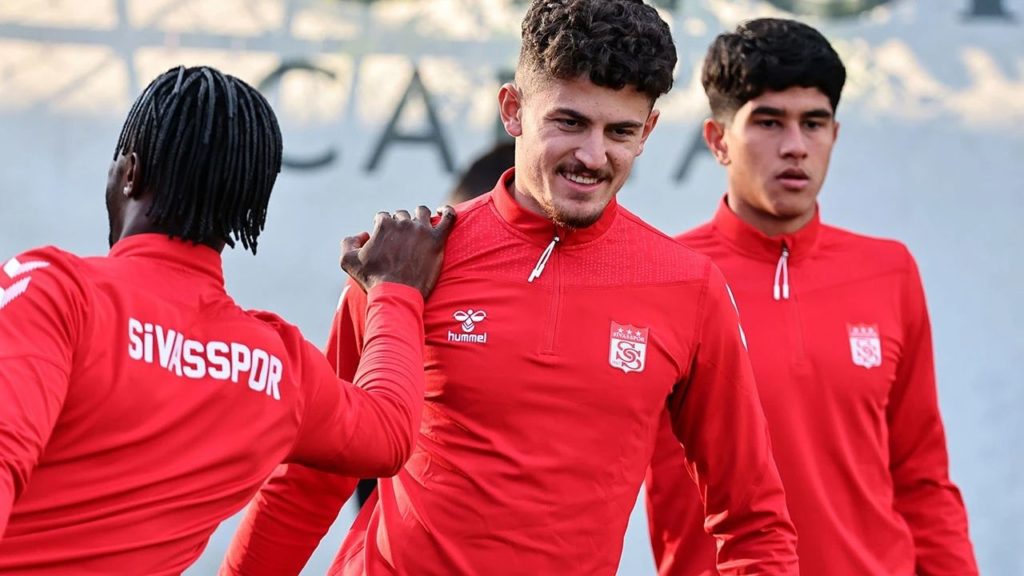 Sivasspor, Süper Lig’e Veda Etti: Alanyaspor Mağlubiyetiyle Düşüş Son Buldu