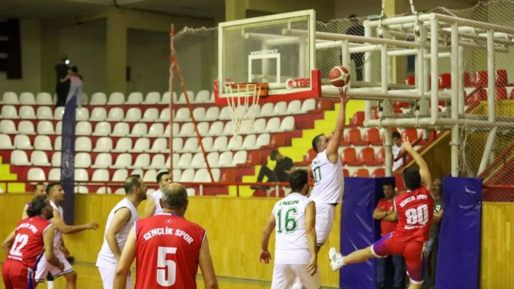 Sivas’ta Veteranlar Ligi Basketbol Sezonu Tamamlandı