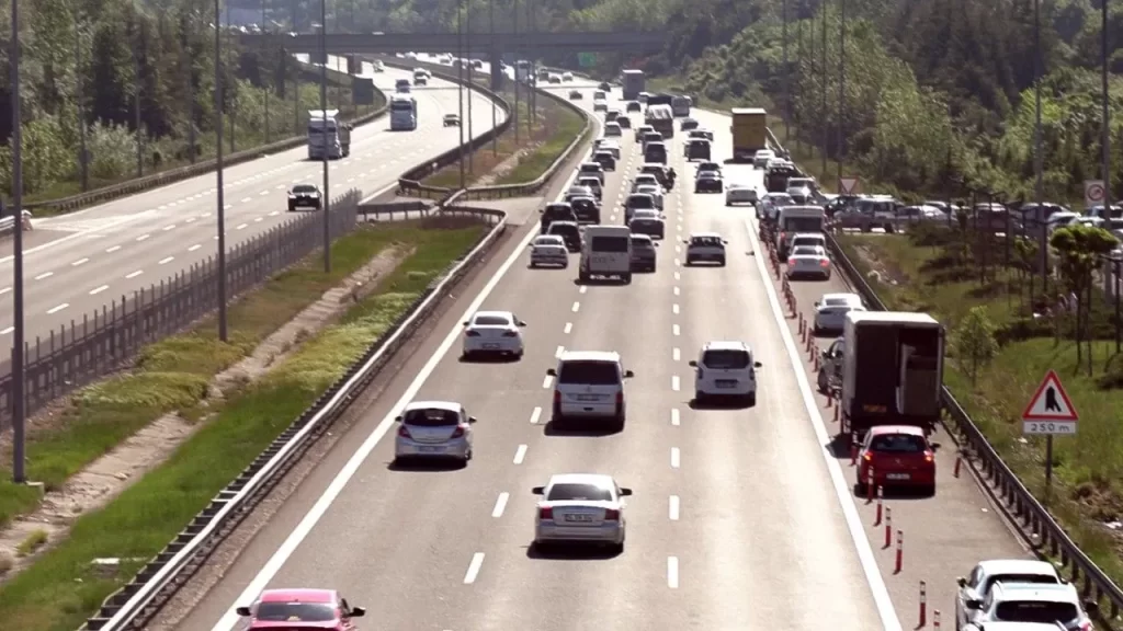 Ulaştırma ve Altyapı Bakanı Uraloğlu Kurban Bayramı Ulaşım Verilerini Paylaştı