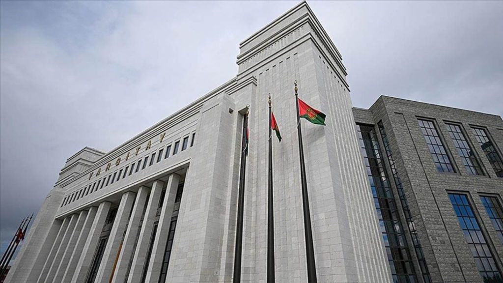 Yargıtay 2. Hukuk Dairesi, Aşırı Kıskançlık ve Hakaret İçeren Davada Bozma Kararı Verdi