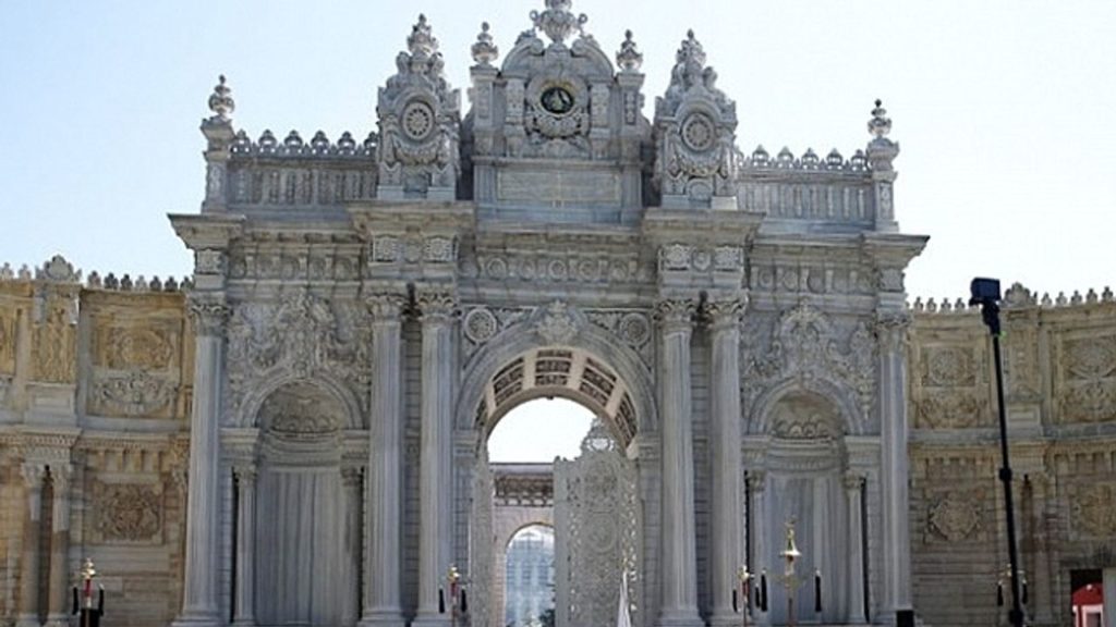 Yaz Aylarında Osmanlı Sarayları ve Müzeleri Akşam Ziyaretlerine Açılıyor