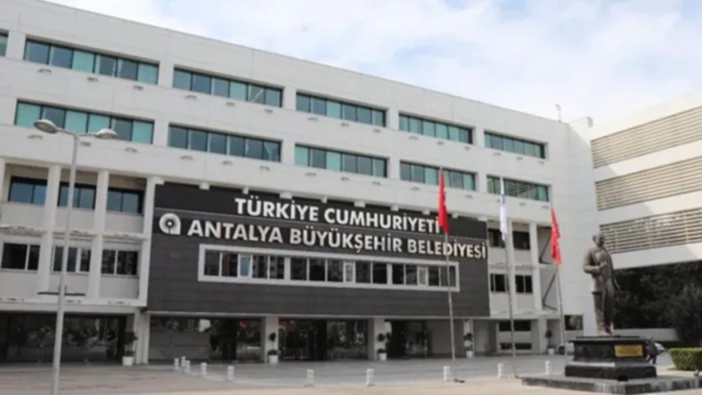 Antalya Büyükşehir Belediyesi’ne Yönelik Yolsuzluk Operasyonunda Yeni Gelişme