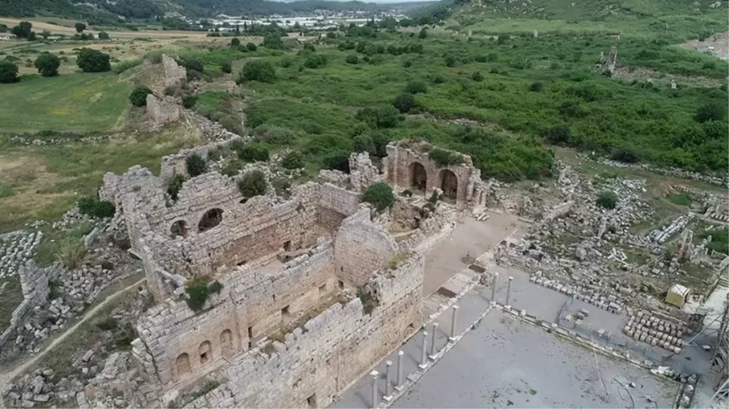 Antalya’da Orman Yangınları ve Müdahaleler