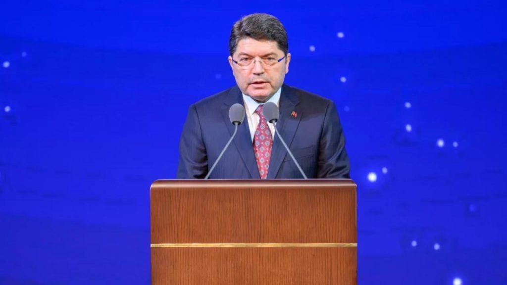 Bakan Tunç, Belediye Başkanlarıyla İlgili Soruşturmalar Hakkında Açıklama Yaptı