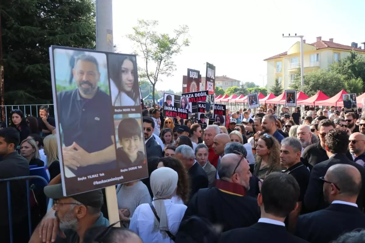 Bolu’da Grand Kartal Otel Yangını Davasında İlk Duruşma Başladı