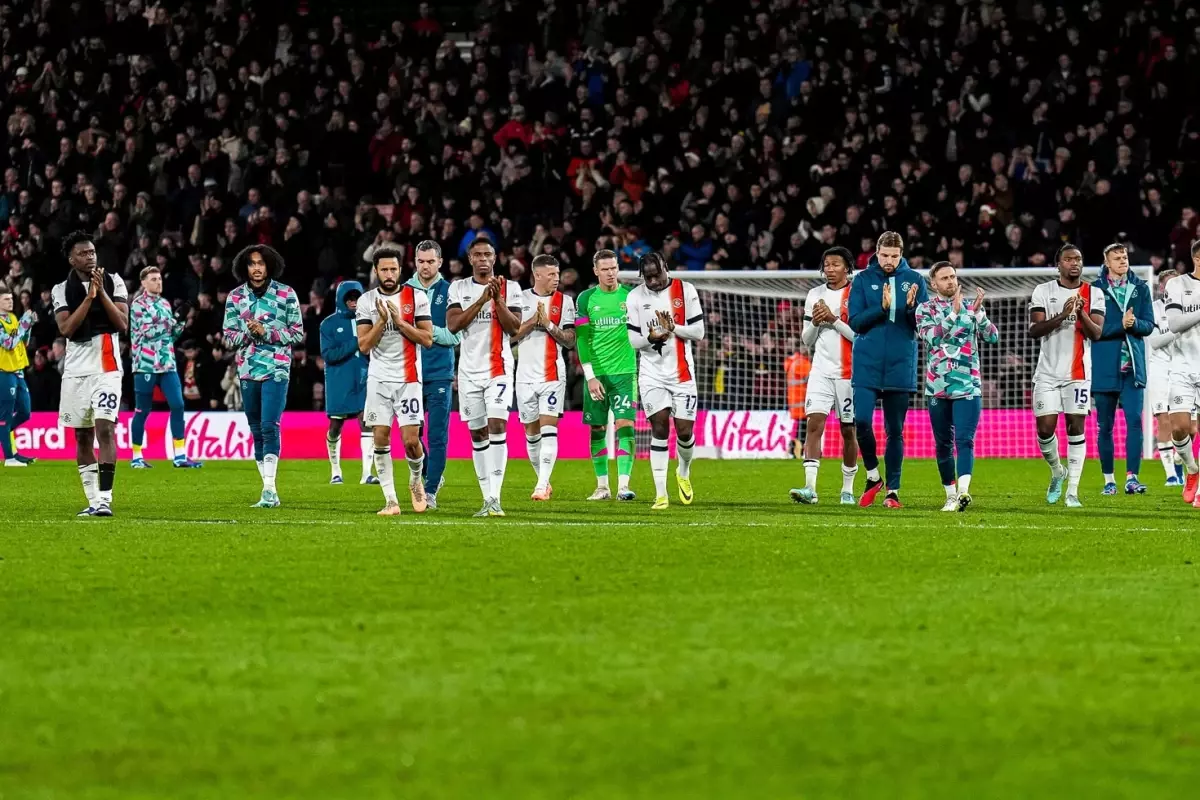 Bournemouth’ta Transfer Fırtınası: Zabarnyi PSG’ye Yolcu Oldu