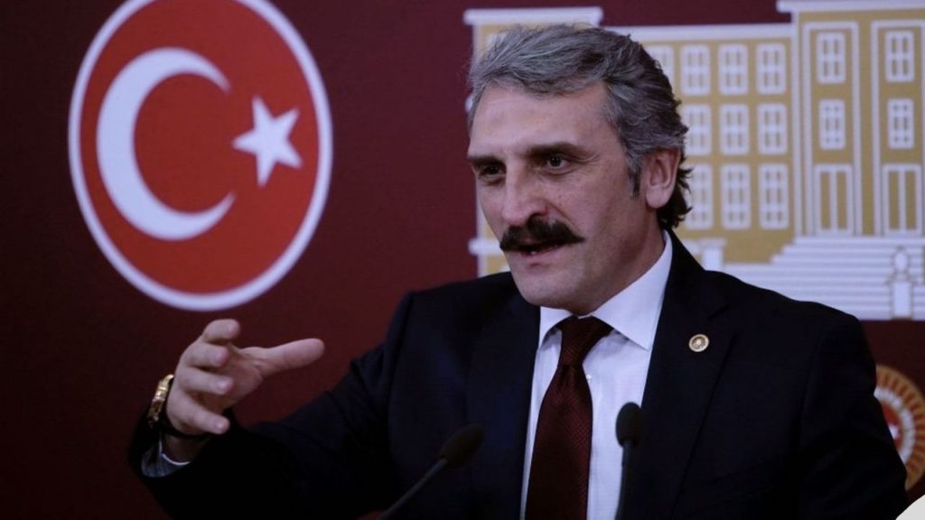 Eski AKP Milletvekili Ahmet Hamdi Çamlı’nın Sosyal Medya Paylaşımları Gündemde