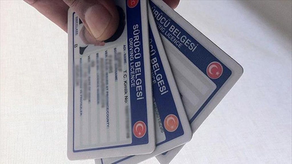 Eski Sürücü Belgeleri Yenileme Süresi Son Gününe Giriyor