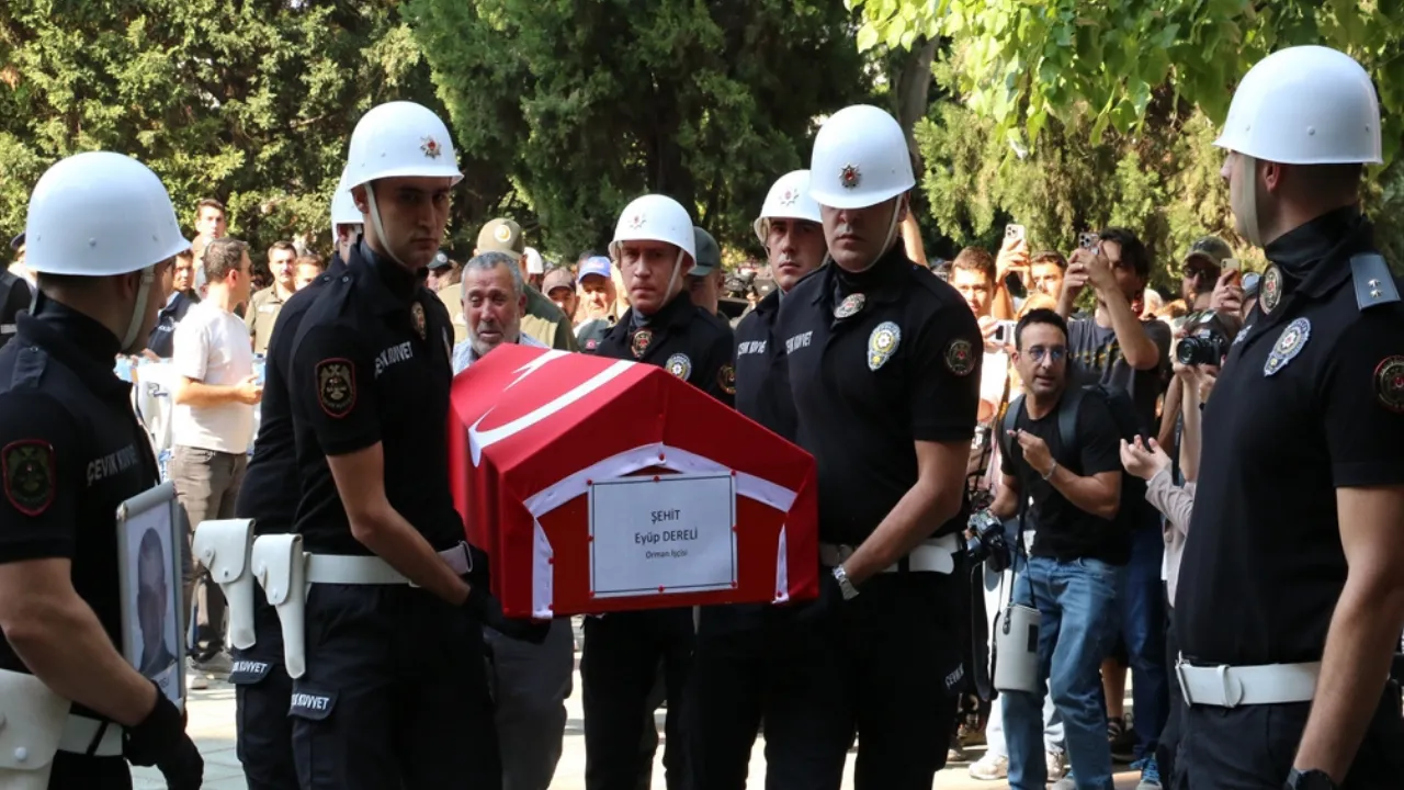 Eskişehir ve Afyonkarahisar’da Orman Yangını Sonrası Şehitler Toprağa Verildi