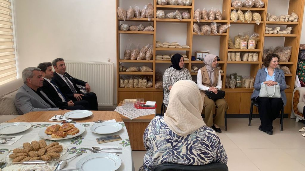 Hakan Demirgil, Sivas Kadınlar Kooperatifi’ni Ziyaret Etti