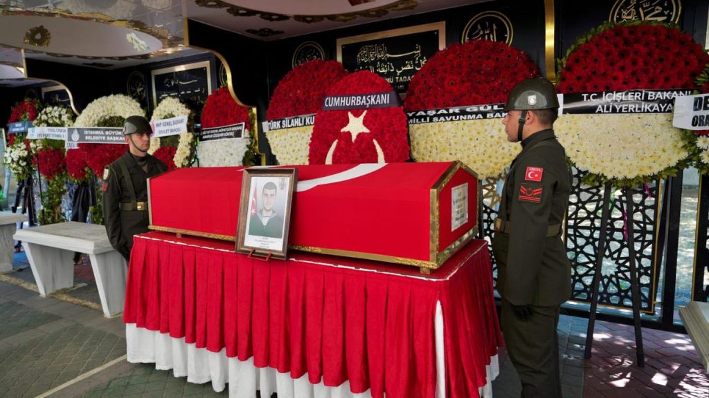 İki Şehit Askerin Cenazeleri Memleketlerine Uğurlandı