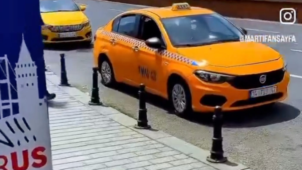 İstanbul’da Taksicilerin Turistleri Zorbalaması Gün Geçtikçe Artıyor