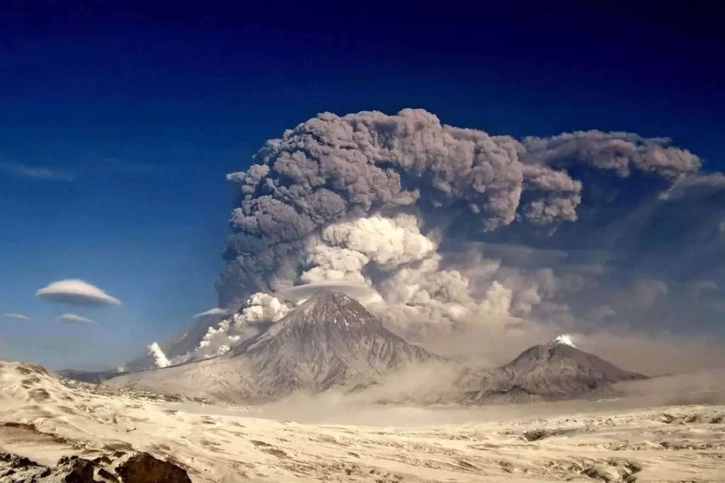 Kamçatka Yarımadası’nda Deprem ve Yanardağ Aktivitesi