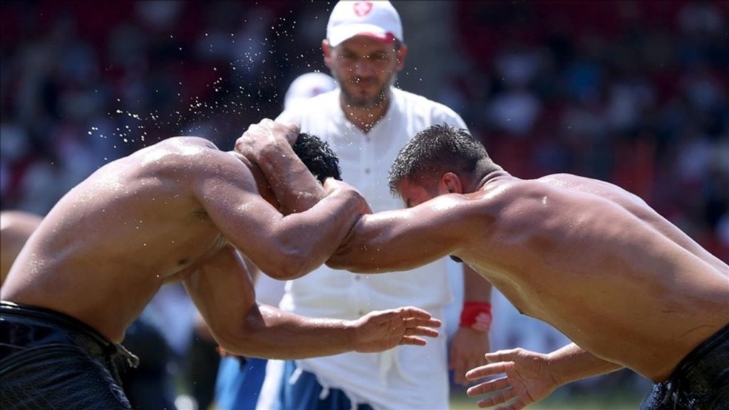 Kırkpınar Yağlı Güreşleri’nde Çeyrek Final Heyecanı