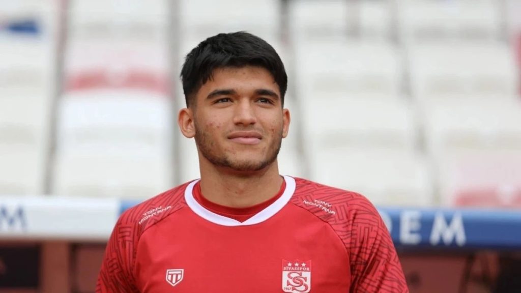 Kırmızı beyazlı kulüpten Emre Gökay ile yeni sözleşme