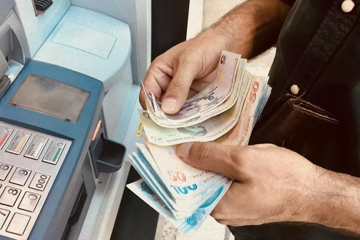 Memur ve Emeklilere 2025 Yazında Zam Müjdesi