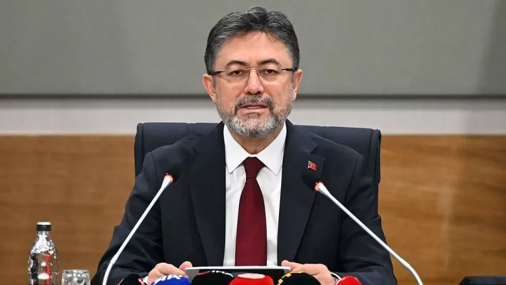 Orman Yangınlarıyla Mücadele Devam Ediyor