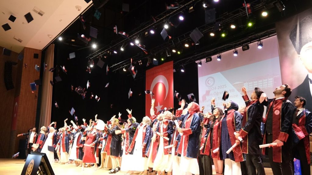 Sivas Cumhuriyet Üniversitesi Diş Hekimliği Fakültesi Mezuniyet Töreni