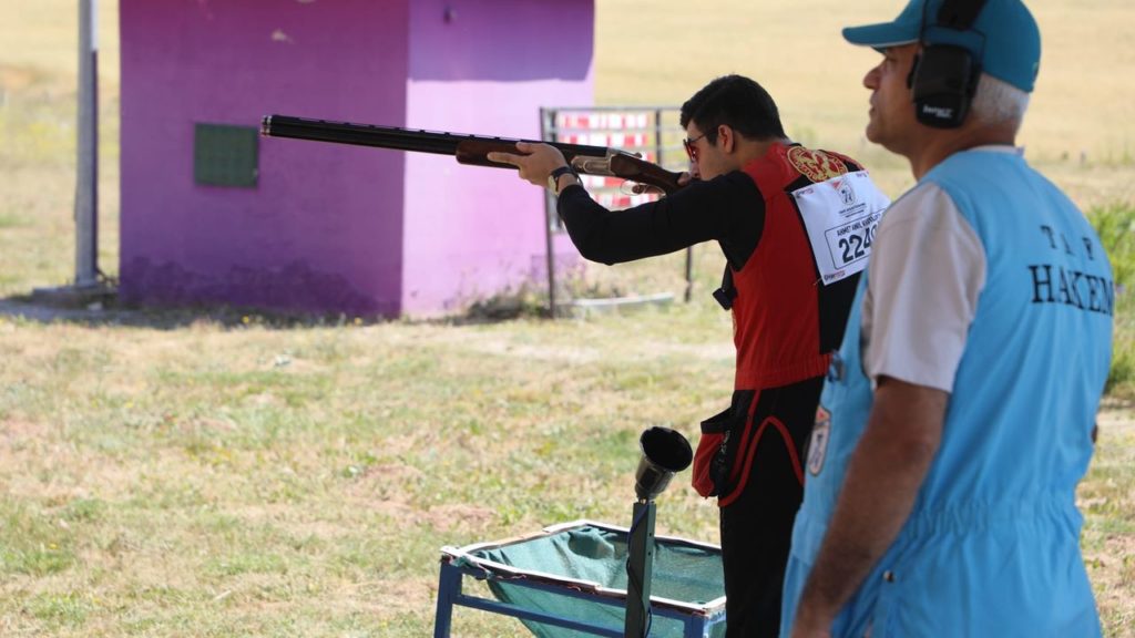 Sivas’ta Naci Güldiken Anısına Trap Atış Müsabakası Düzenlendi