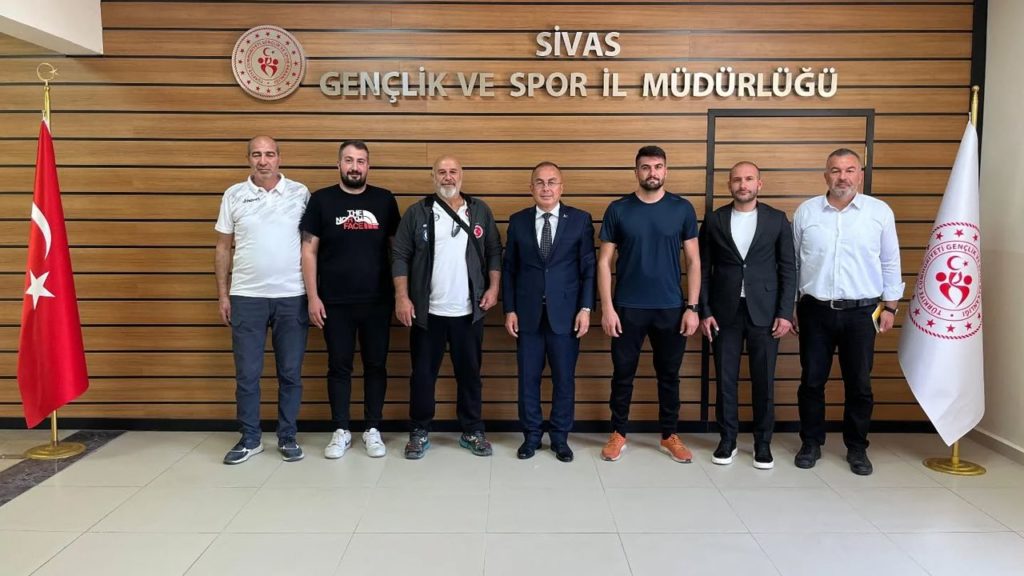 Sivas’ta Yüzme Kulüpleri İstişare Toplantısı Gerçekleştirildi