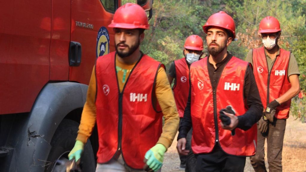 Suriye’nin Türkmen Dağı’nda Yangın Paniği Devam Ediyor