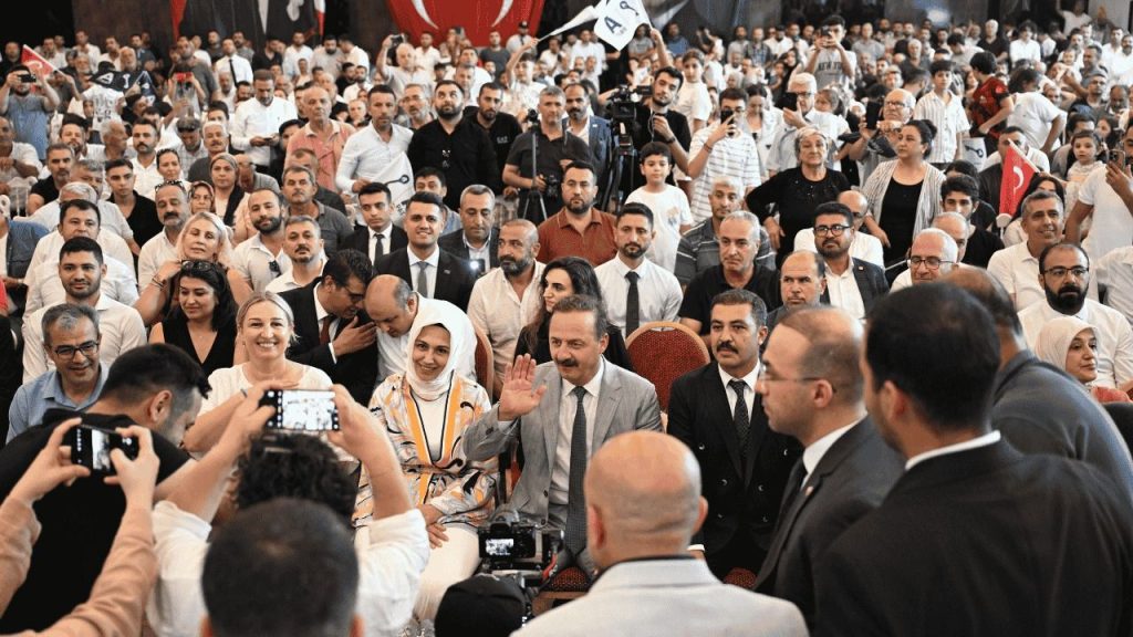 Anahtar Parti’den Polis ve Siyasete Yapıcı Yaklaşım Mesajı