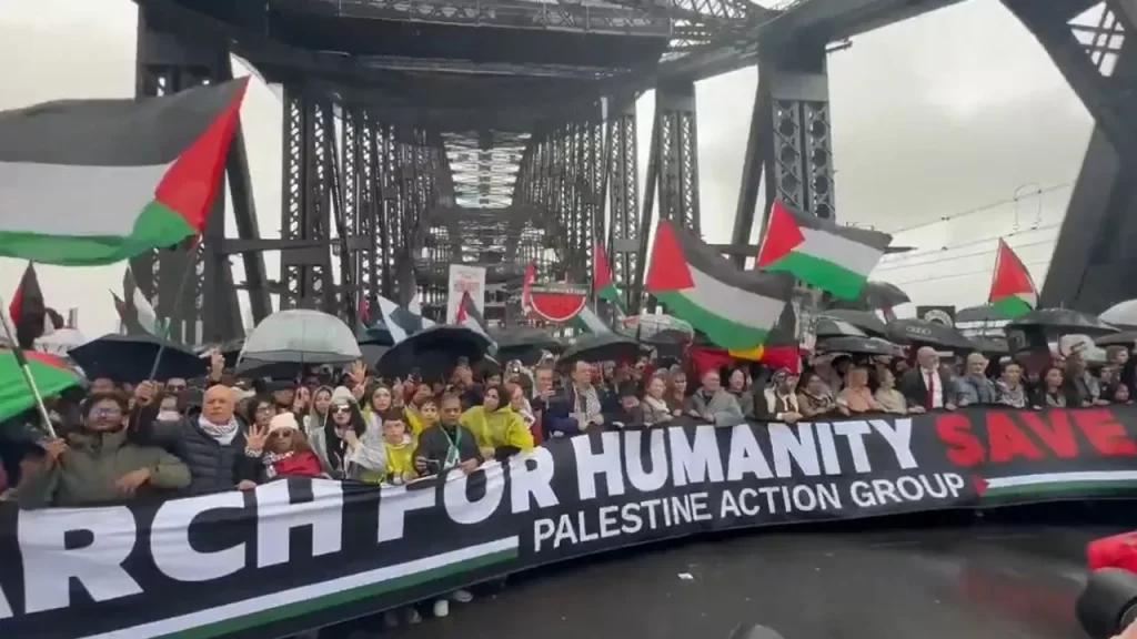 Avustralya’da Filistin İçin Gösteriler Yoğun Katılımla Sürdüyor