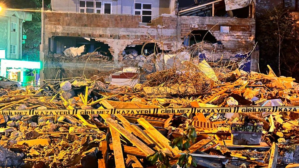 Balıkesir’deki Deprem Sonrası Hasar Tespit Çalışmaları Tamamlandı