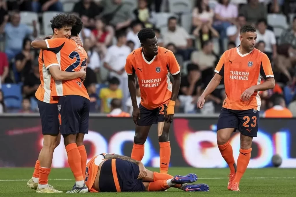 Başakşehir UEFA Konferans Ligi’nde Play-off’a Yükseldi