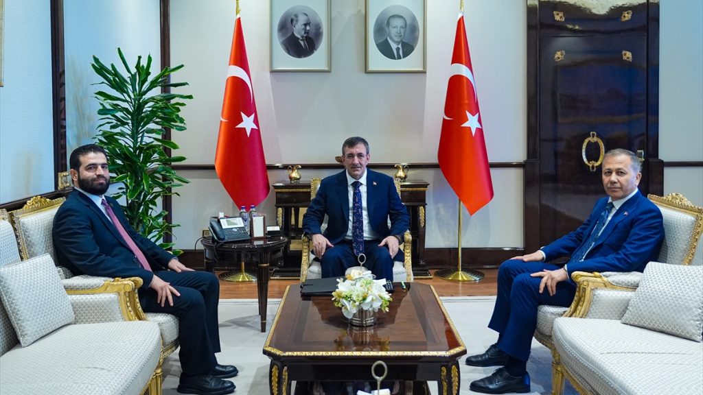 Cumhurbaşkanı Yardımcısı Cevdet Yılmaz, Suriye İçişleri Bakanı Hattab’ı kabul etti