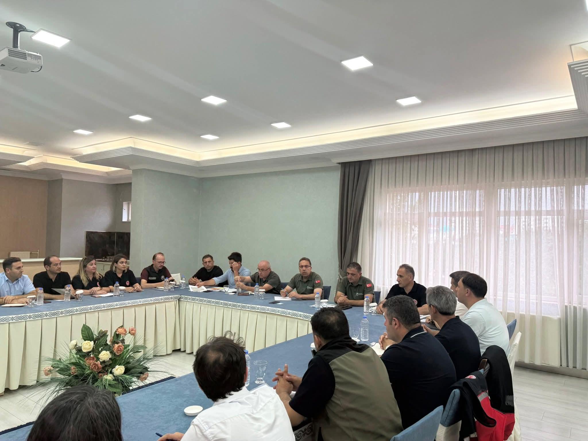 Tarım ve Orman Bakan Yardımcısı Prof. Dr. Ahmet Gümen, Ağrı, Ardahan ve Kars'ta düzenlenen bölgesel hayvan sağlığı toplantısında önemli açıklamalarda bulundu