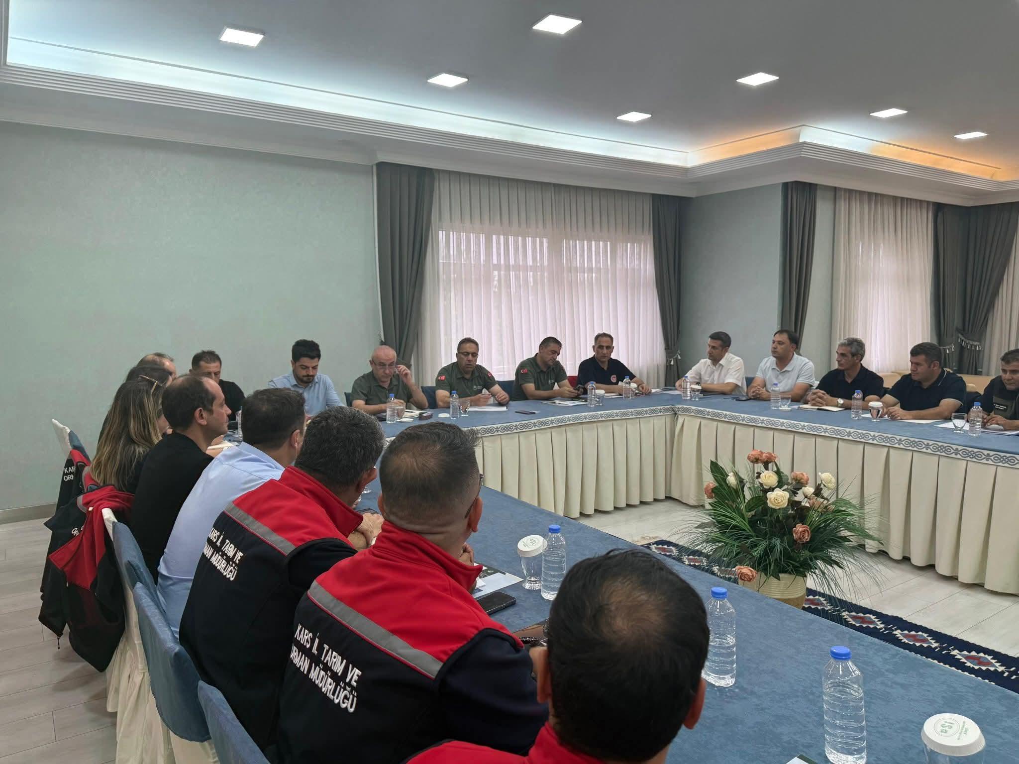 Tarım ve Orman Bakan Yardımcısı Prof. Dr. Ahmet Gümen, Ağrı, Ardahan ve Kars'ta düzenlenen bölgesel hayvan sağlığı toplantısında önemli açıklamalarda bulundu