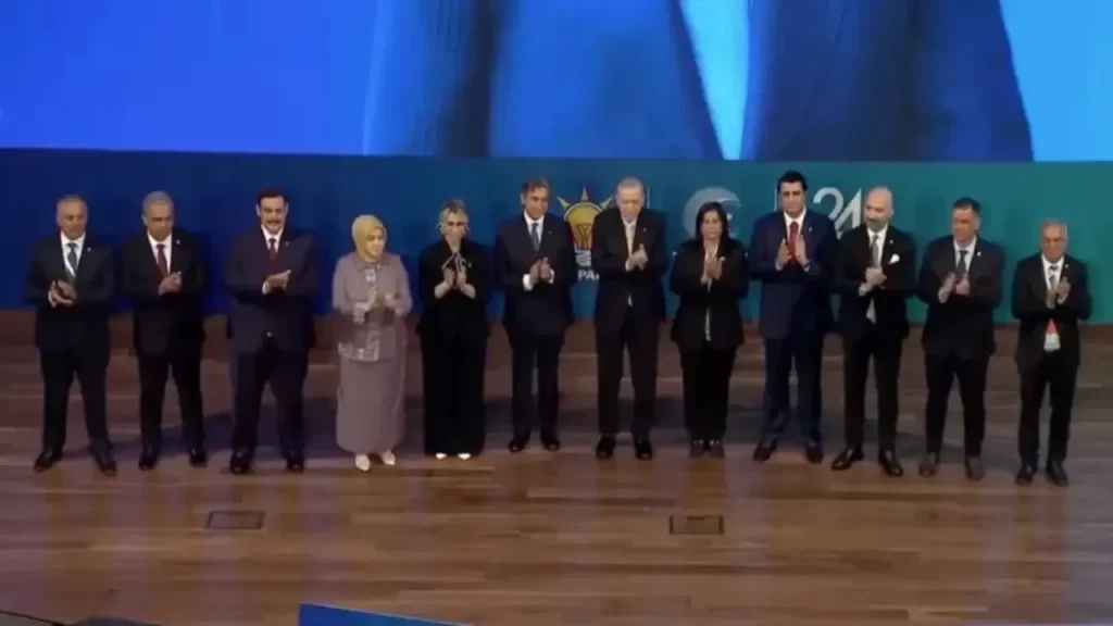 Erdoğan’dan Yeni Katılımlarla Büyüyen AK Parti ailesi