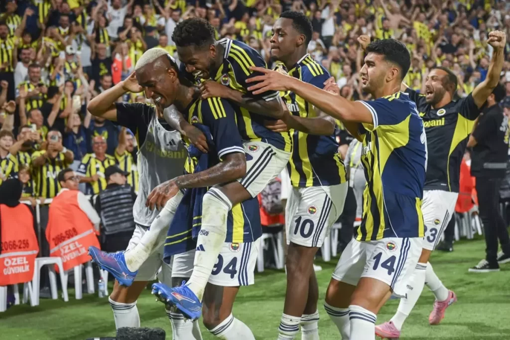 Fenerbahçe’nin Şampiyonlar Ligi Başarısı Avrupa’nın Dikkatini Çekti